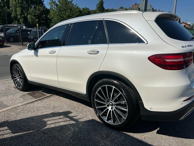 Mercedes-Benz GLC Class Mercedes-benz Glc 220 D 4Matic Sport Pr Estate White #10