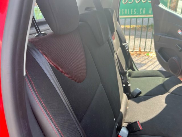 Renault Clio 1.1 Expression 16V 75 Bhp White #22