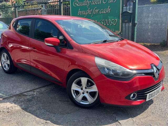 Renault Clio Petrol Red