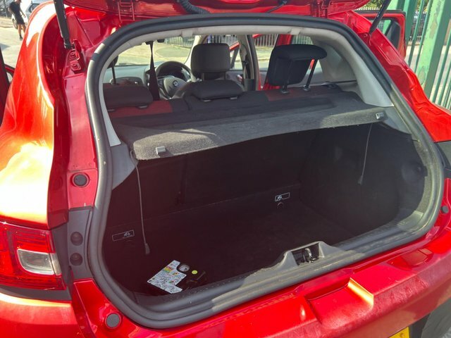 Renault Clio 1.1 Expression 16V 75 Bhp White #25