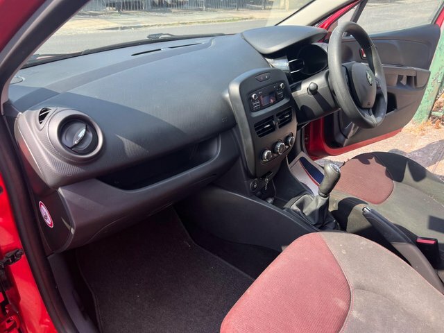 Renault Clio 1.1 Expression 16V 75 Bhp White #28