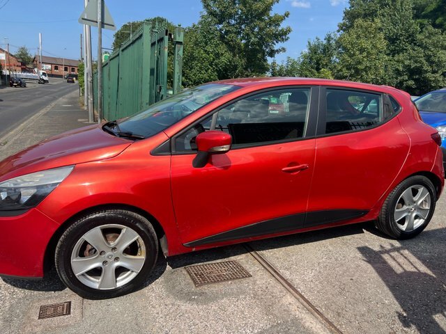 Renault Clio 1.1 Expression 16V 75 Bhp White #10