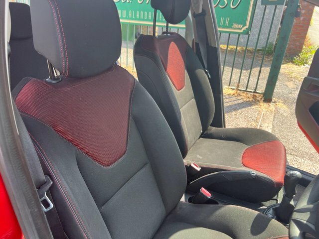 Renault Clio 1.1 Expression 16V 75 Bhp White #18