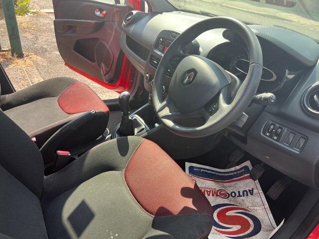 Renault Clio 1.1 Expression 16V 75 Bhp White #17