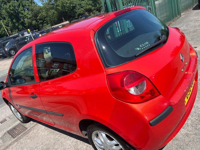 Renault Clio Expression 16V #8