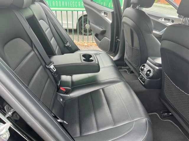 Kia Stinger 3.3 T-gdi Gt S Red #28