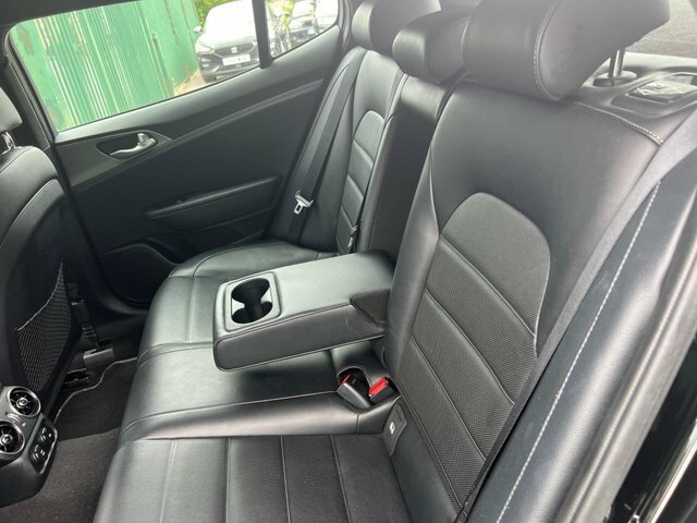 Kia Stinger 3.3 T-gdi Gt S Red #36