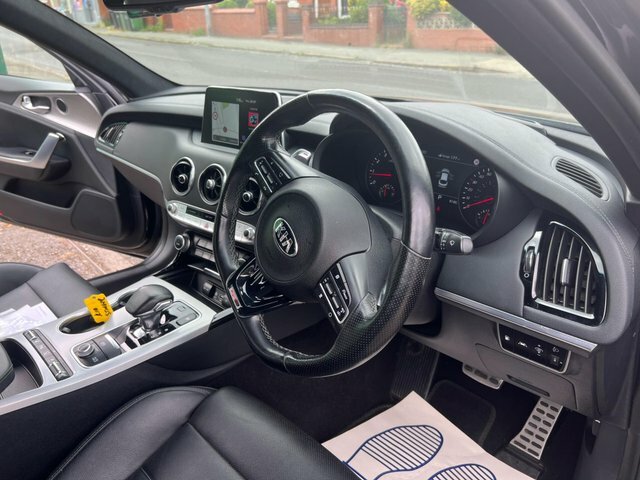 Kia Stinger 3.3 T-gdi Gt S Red #26