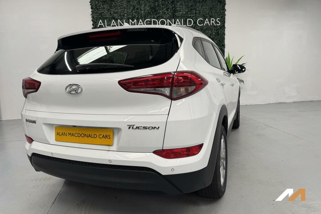 Hyundai Tucson Se Nav White