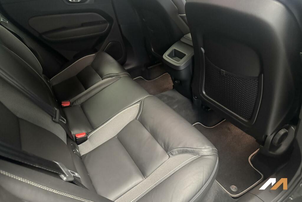 Volvo XC60 T4 Edition Black #22