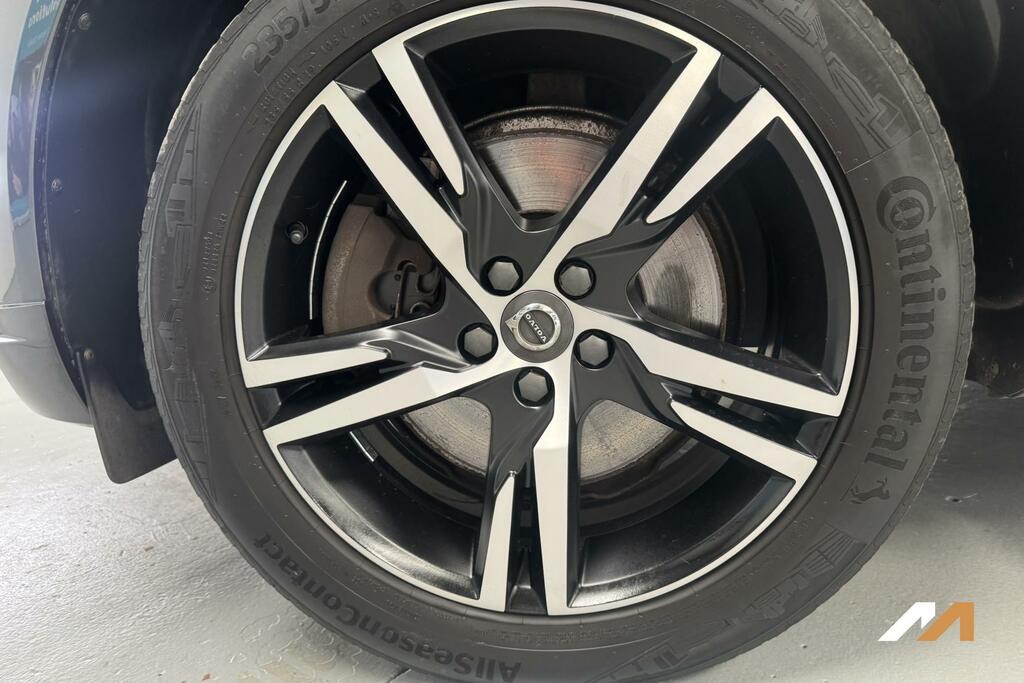Volvo XC60 T4 Edition Black #10