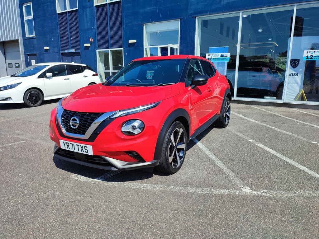 Nissan Juke 1.0 Dig-t 114 Tekna YR71TXS Red #3