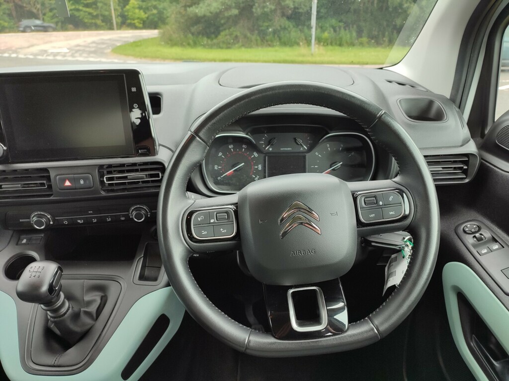 Citroen Berlingo 1.2 Puretech Feel M White #5