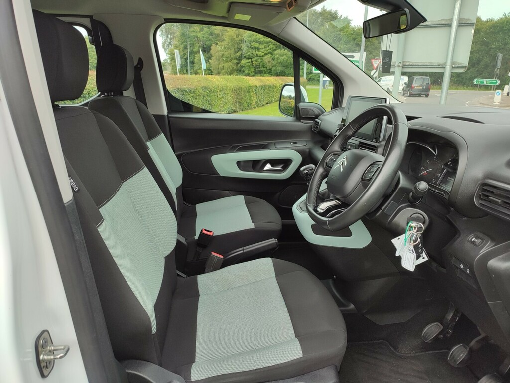 Citroen Berlingo 1.2 Puretech Feel M White #4