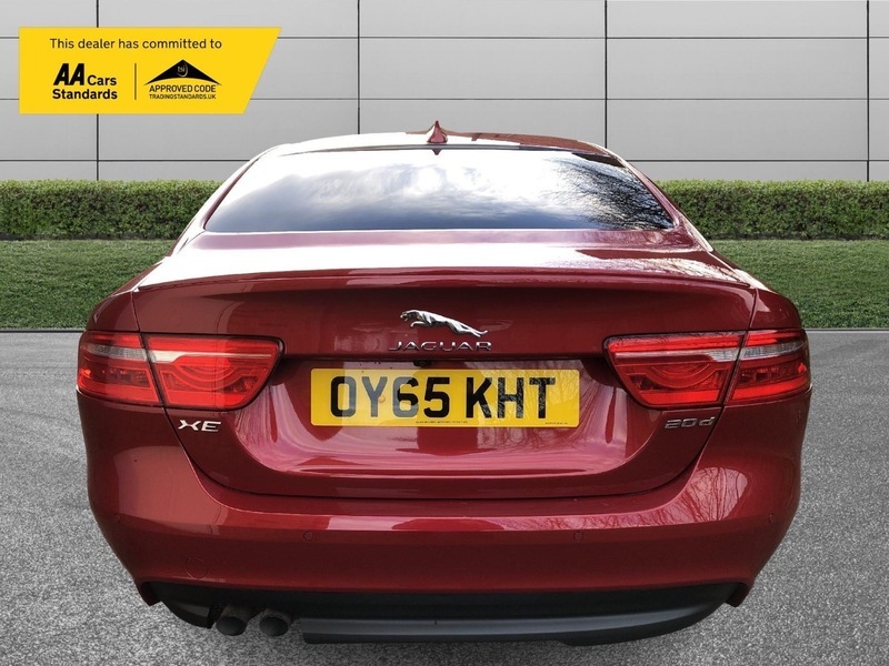 Jaguar XE R-sport Red #4