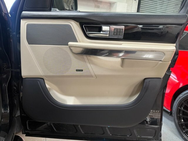 Land Rover Range Rover Sport 3.0L Tdv6 Hse 245 Bhp Grey #21