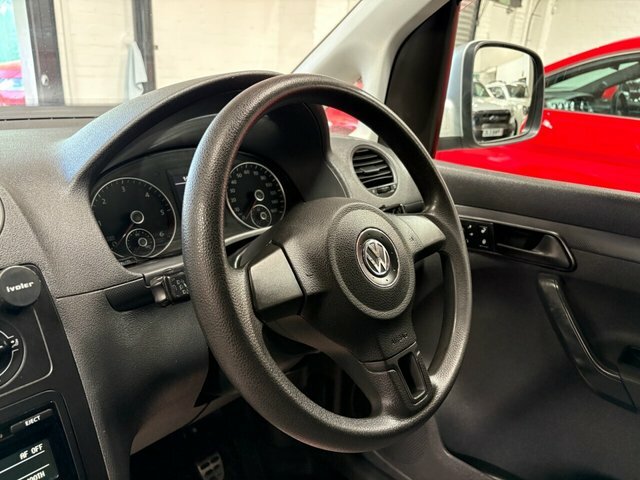 Volkswagen Caddy Mpv White #23