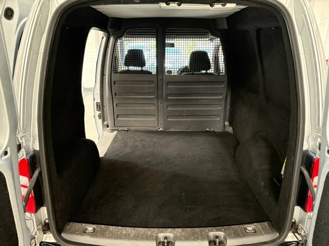 Volkswagen Caddy Mpv White #24