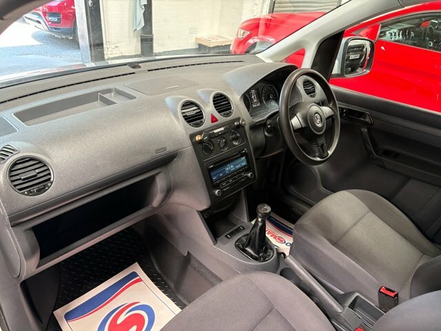 Volkswagen Caddy Mpv White #21