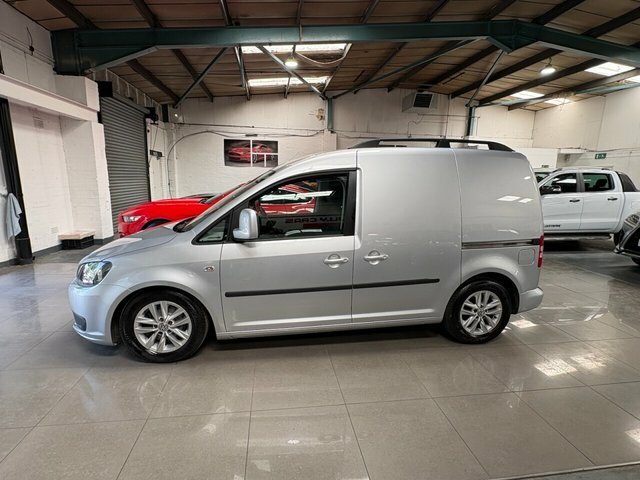 Volkswagen Caddy Mpv White #7