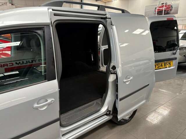 Volkswagen Caddy Mpv White #25