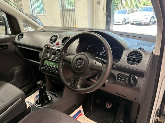 Volkswagen Caddy Mpv White #17