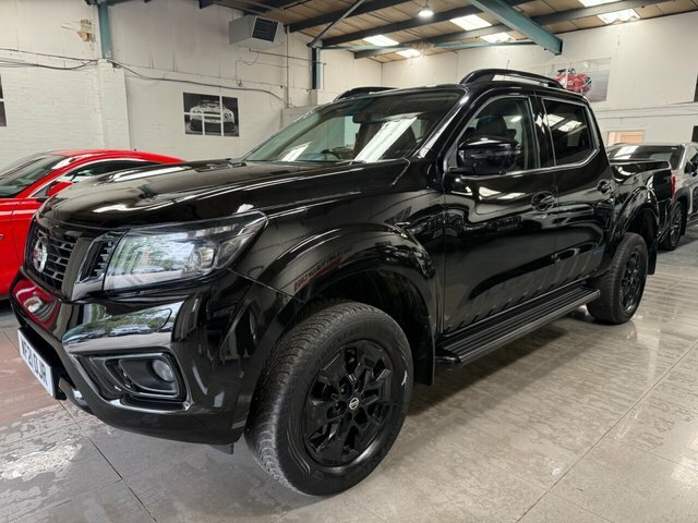 Nissan Navara 2021 2.3 Dci N-guard Pickup Double Cab WF21OJR Black #2