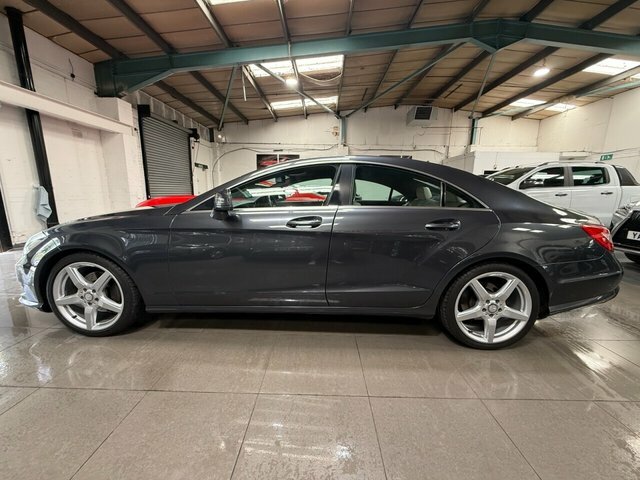Mercedes-Benz CLS Coupe Black #7
