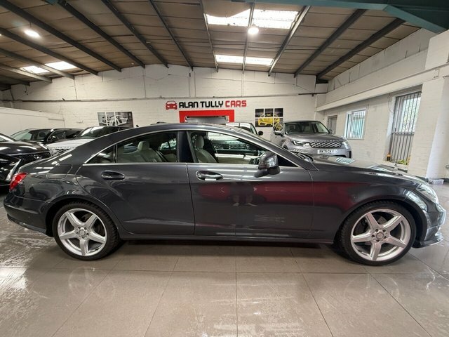 Mercedes-Benz CLS Coupe Black #8