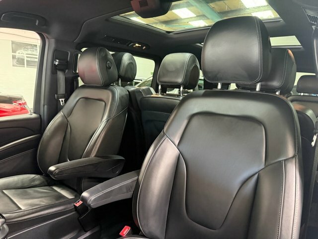Mercedes-Benz V Class V 220 D Amg Line Silver #31
