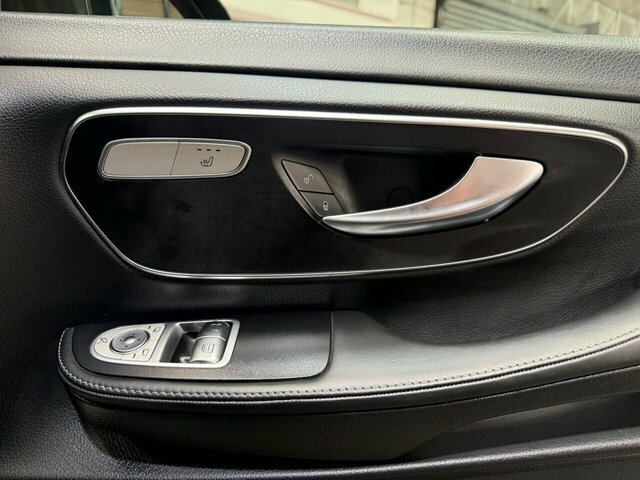 Mercedes-Benz V Class V 220 D Amg Line Silver #20