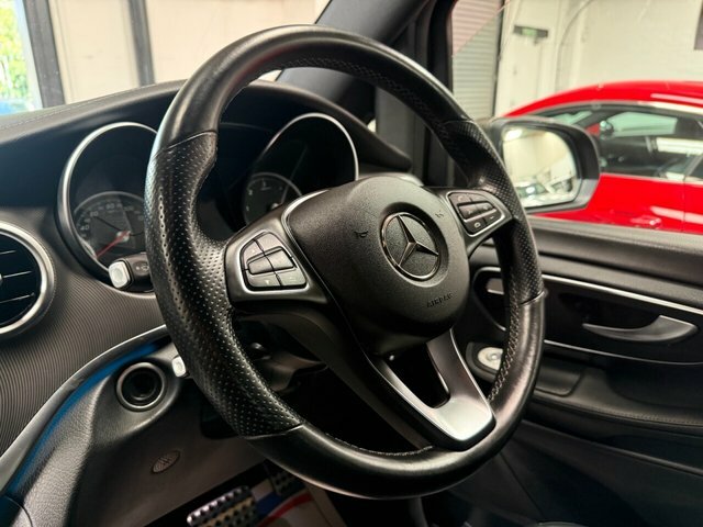 Mercedes-Benz V Class V 220 D Amg Line Silver #33