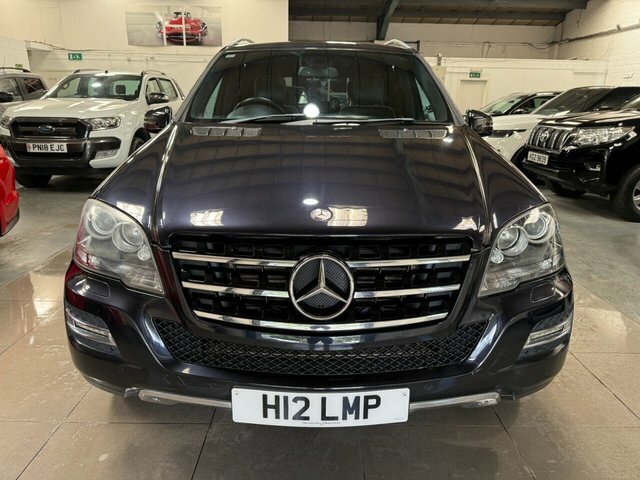 Mercedes-Benz M Class 2011 3.0 Ml300 Cdi V6 Blueefficiency Grand Edition Black #3