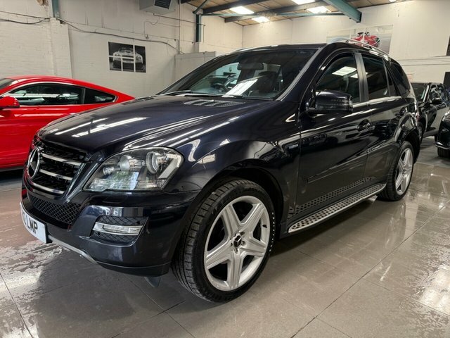 Mercedes-Benz M Class 2011 3.0 Ml300 Cdi V6 Blueefficiency Grand Edition Black #2