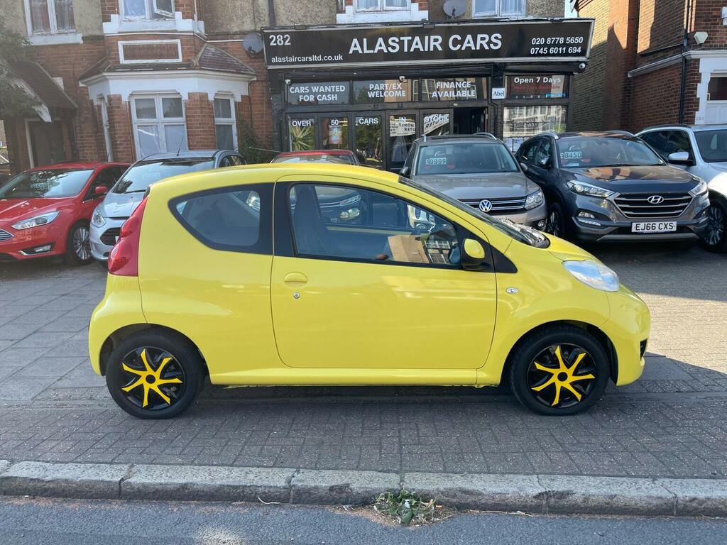 Peugeot 107 1.0 12V Urban Euro 4 Yellow #2