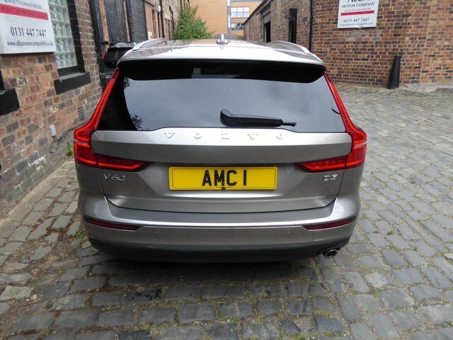 Volvo V60 2.0 D3 Momentum Plus Grey #5