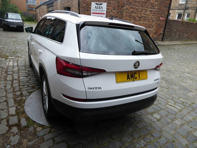 Skoda Kodiaq 2.0 Tdi Se L White #4