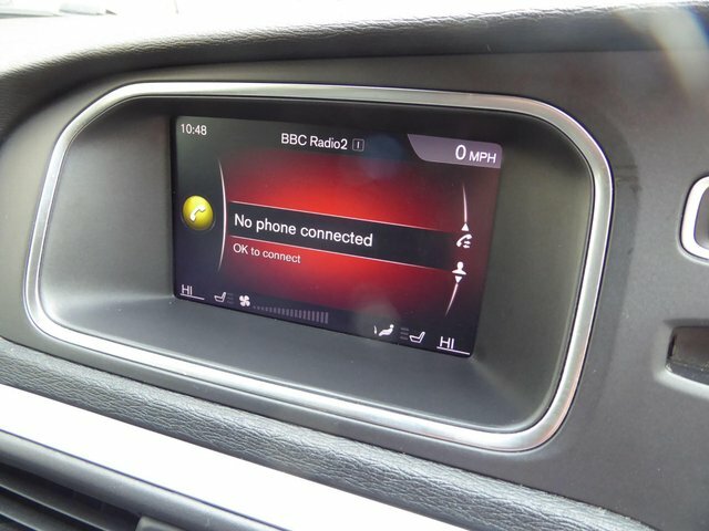 Volvo V40 Cross Country T3 Pro Red #18