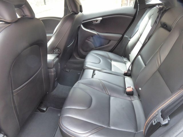 Volvo V40 Cross Country T3 Pro Red #22