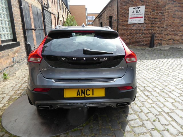 Volvo V40 Cross Country 1.5 T3 Gpf Pro Grey #4