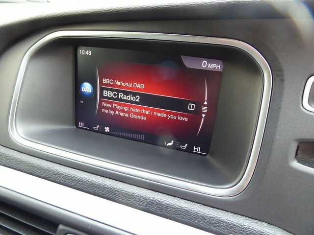 Volvo V40 Cross Country T3 Pro Red #17