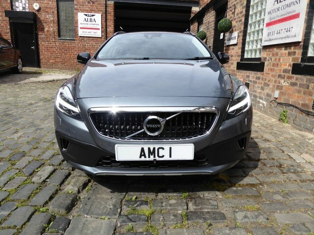 Volvo V40 Cross Country 1.5 T3 Gpf Pro Grey #2