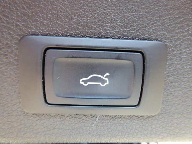 Audi Q5 Suv White #21