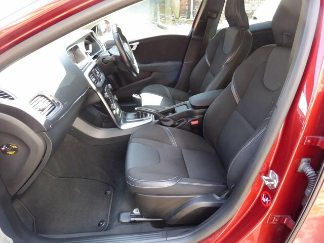 Volvo V40 D3 4 Cyl 150 R Design Nav Plus #13
