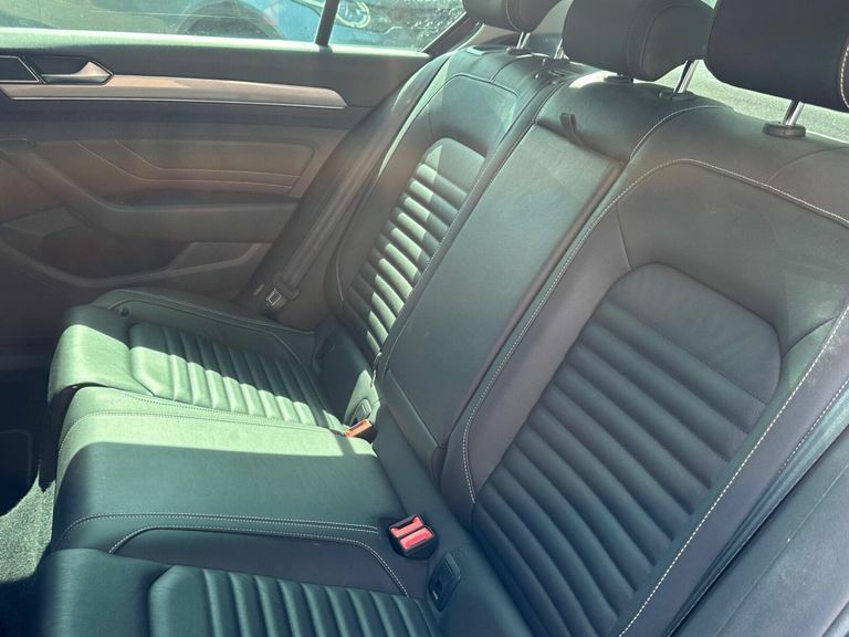 Volkswagen Passat 1.4 Tsi 13Kwh Gte Saloon Plug-in Hybrid Grey #10