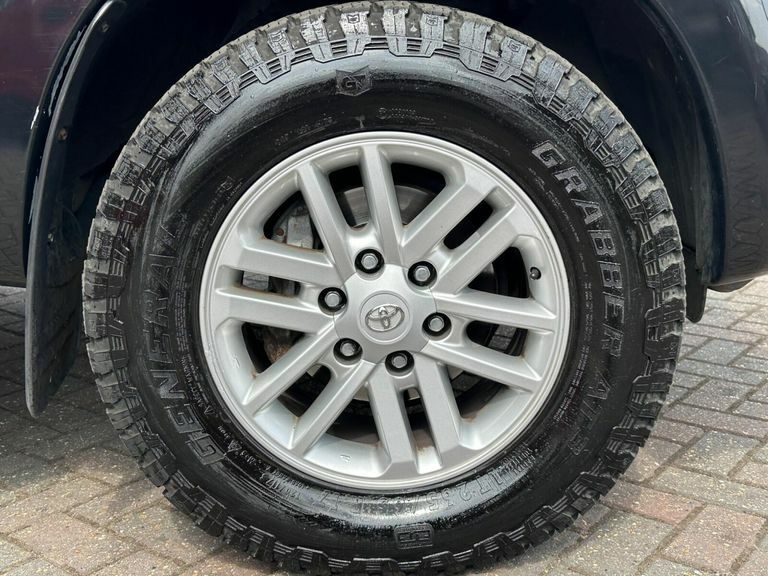 Toyota HILUX 3.0 D-4d Invincible Pickup Double Cab A Grey #11