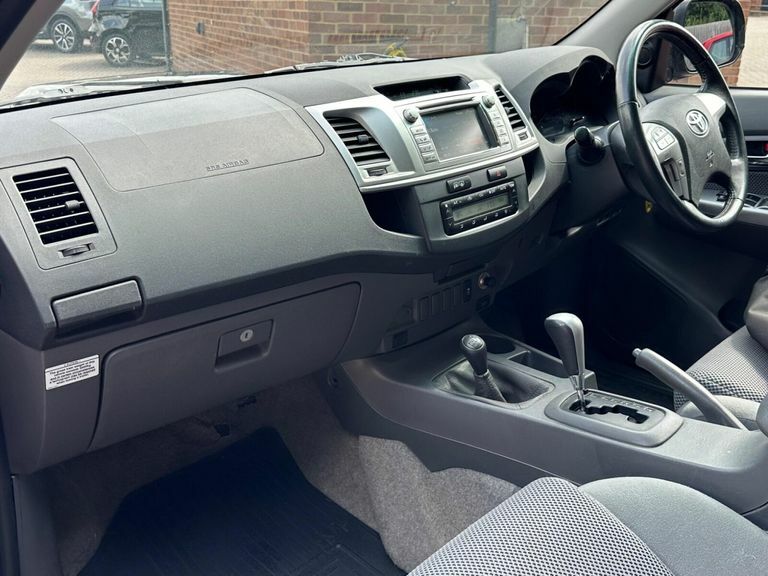 Toyota HILUX 3.0 D-4d Invincible Pickup Double Cab A Grey #15