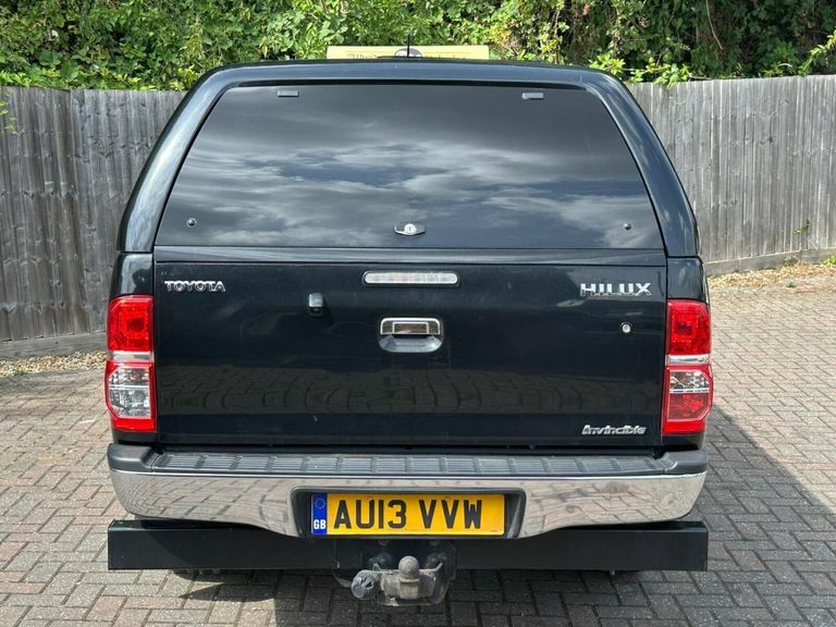 Toyota HILUX 3.0 D-4d Invincible 4Wd Black #6