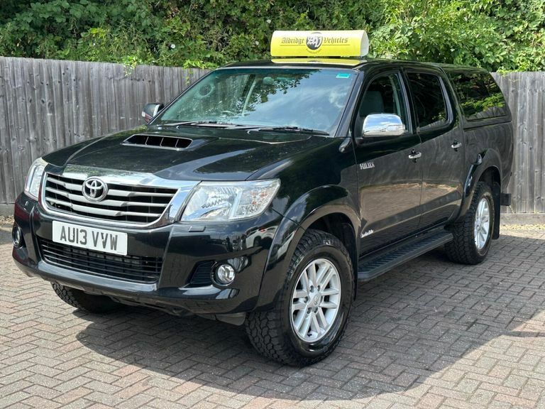 Toyota HILUX 3.0 D-4d Invincible 4Wd Black #3