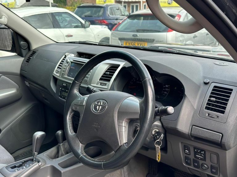 Toyota HILUX 3.0 D-4d Invincible Pickup Double Cab A Grey #16